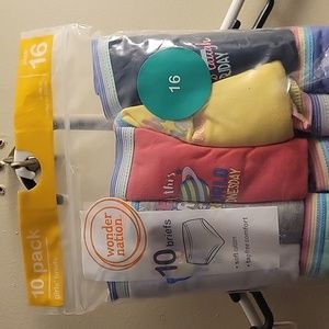 Wonder nation girls' underwear.  Size 16. New. 10 pack.